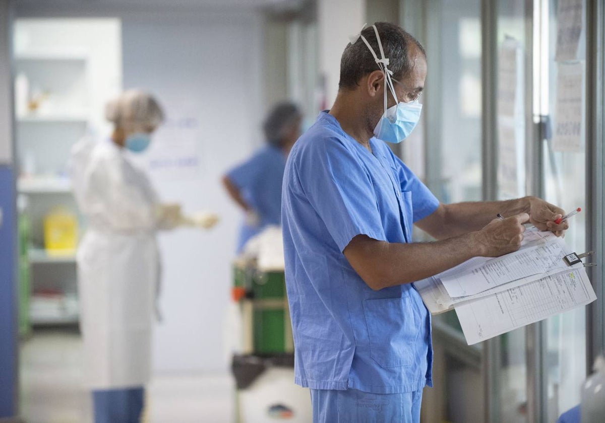 Los hospitales afrontan meses de cambios con los concursos de traslados y la resolución de la ope | la verdad