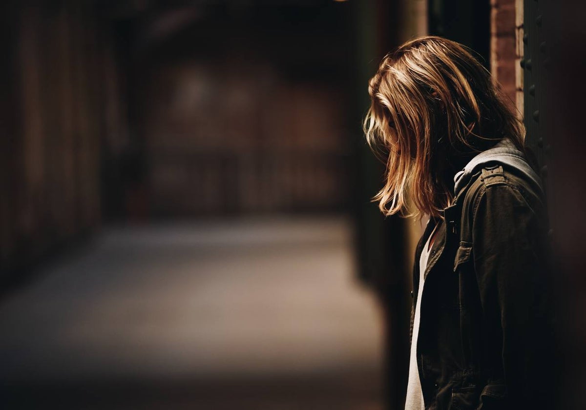 Las tasas de autolesiones en mujeres adolescentes triplican las registradas entre los varones.
