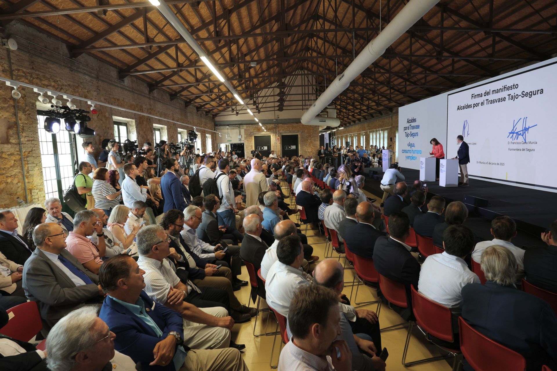 Las imágenes del acto institucional &#039;Alcaldes por el trasvase Tajo-Segura&#039;