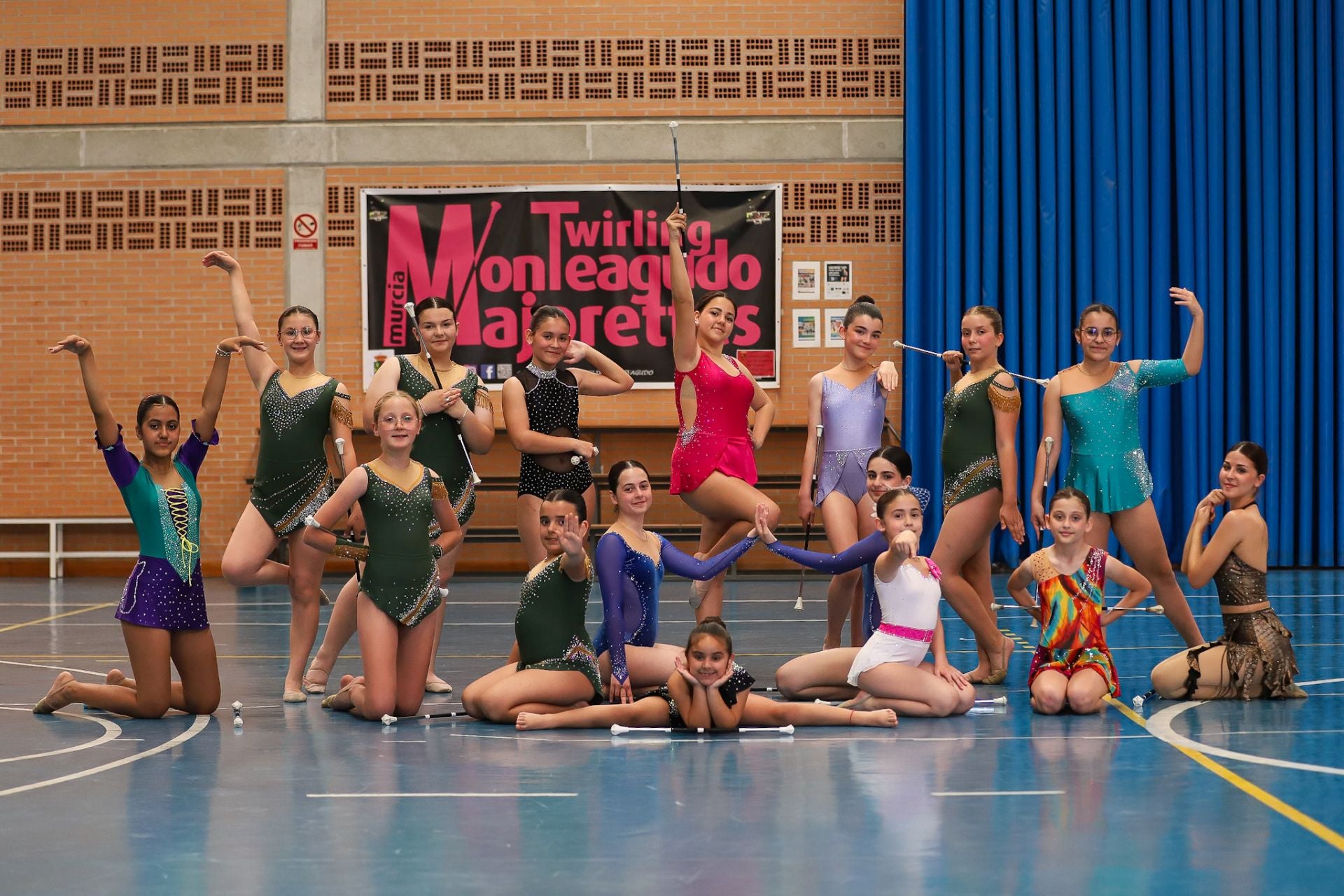 Las &#039;majorettes&#039; de Monteagudo, en imágenes