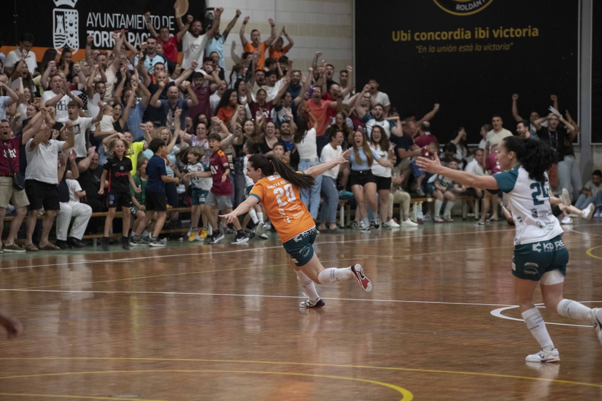 El STV Roldán tumba al Torreblanca (4-4), en imágenes