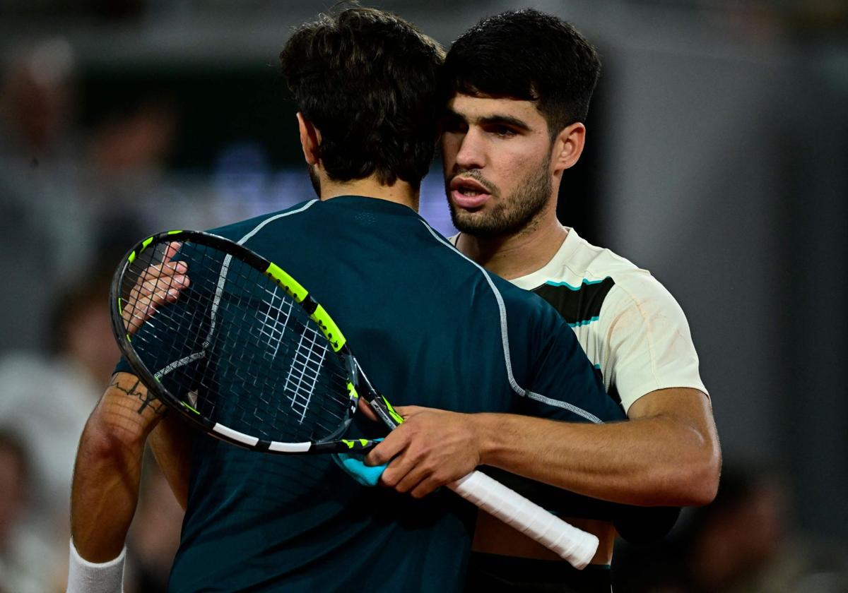 Alcaraz funde a Musetti para repetir final en Roland Garros