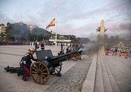 Exhibición de artillería del Ejército de Tierra, durante el acto celebrado este viernes en Cartagena.