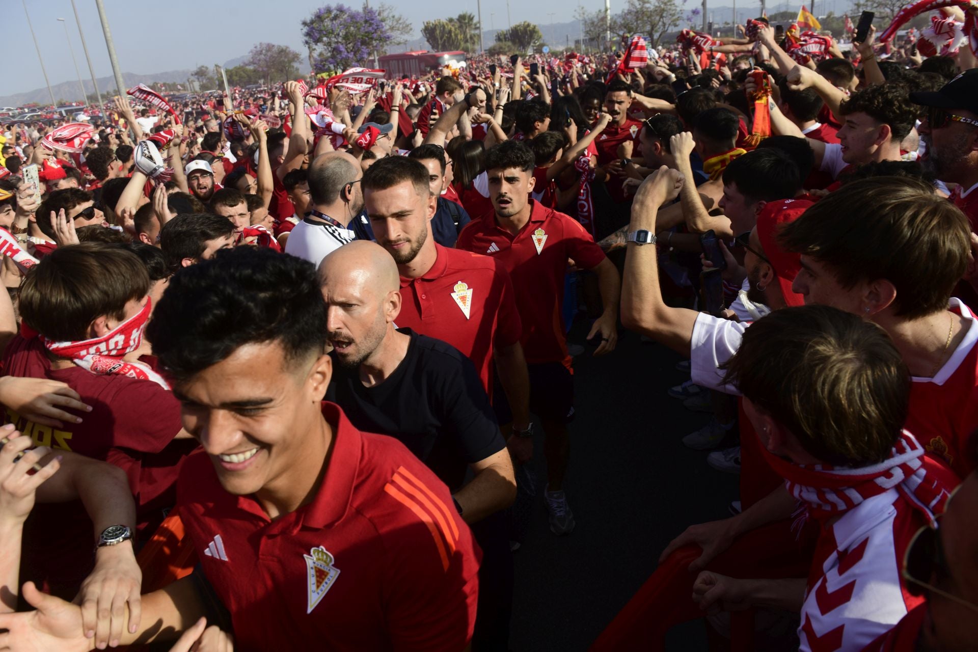El ambiente previo al Real Murcia - Nàstic, en imágenes
