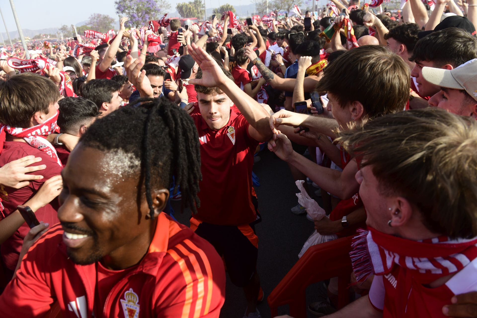 El ambiente previo al Real Murcia - Nàstic, en imágenes