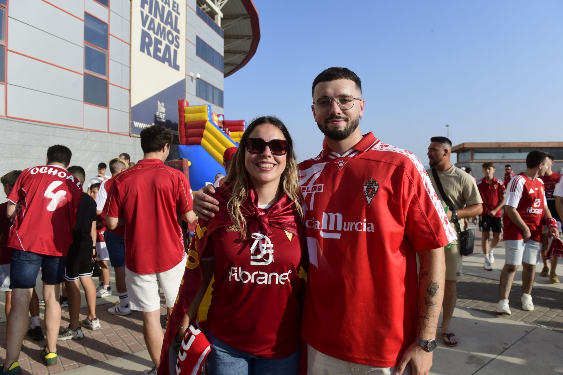 El ambiente previo al Real Murcia - Nàstic, en imágenes