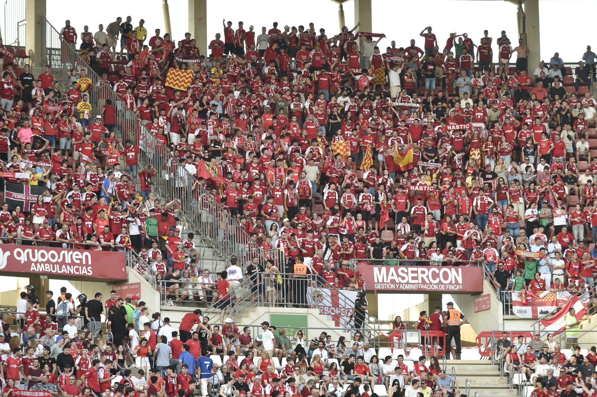 La derrota del Real Murcia frente al Nàstic, en imágenes