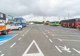 Imagen de cómo ha quedado este espacio, situado en la calle Brezo de Cabo de Palos, tras ser habilitado como aparcamiento.