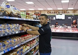 Raúl Pérez, el fundador de Lesco, en uno de sus establecimientos.