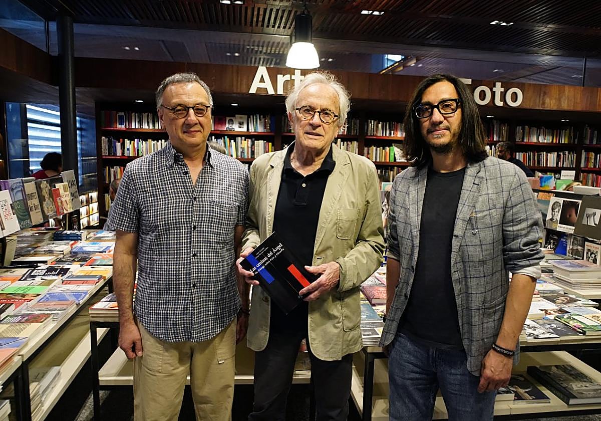 De izquierda a derecha, Jesús Miguel Díaz, Jordi Teixidor y Rafael Herrera Guillén, ayer en La Central del Reina Sofía, en Madrid