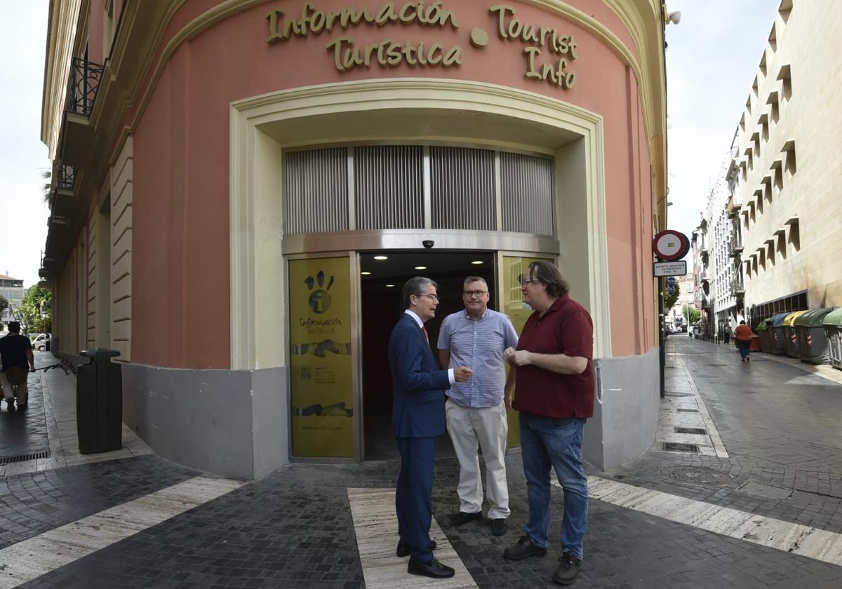 Presentación de la remodelación de la Oficina de Turismo de Murcia, este martes.