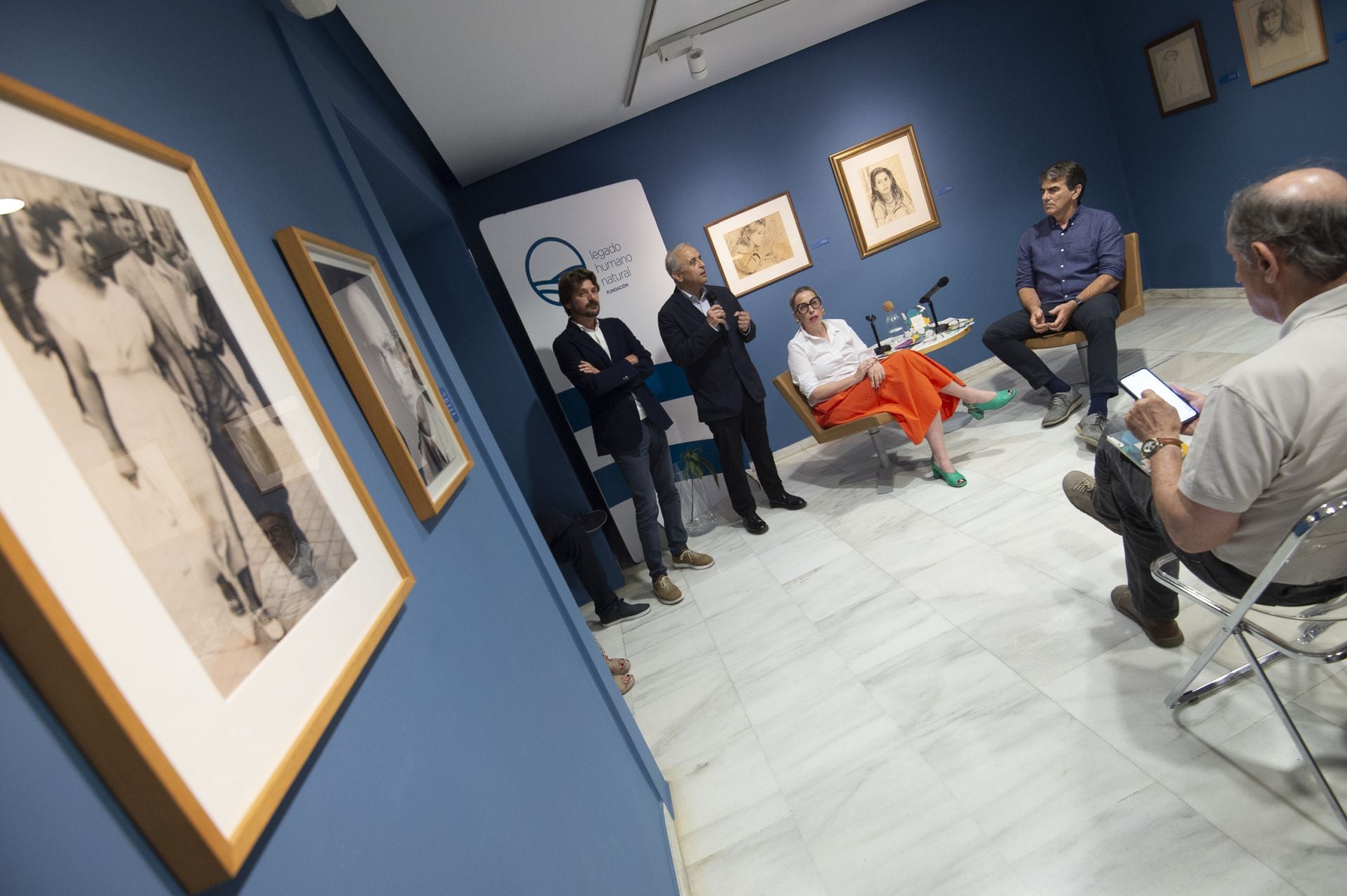 En imágenes, el coloquio sobre la calidad del arte en el Gaya