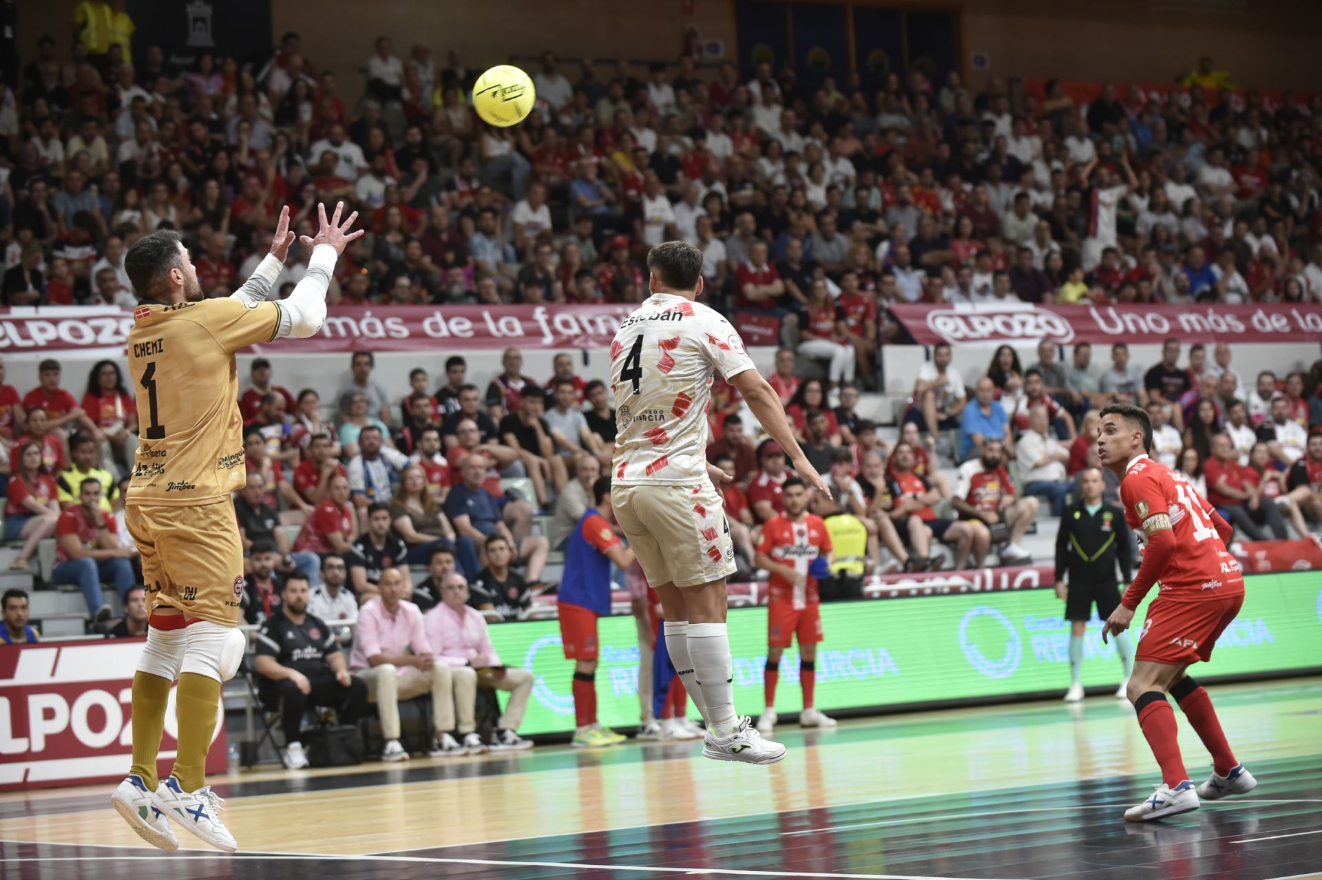 Las imágenes de ElPozo - Jimbee (3-2)
