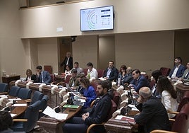 Imagen de archivo de un Pleno en la Asamblea Regional.