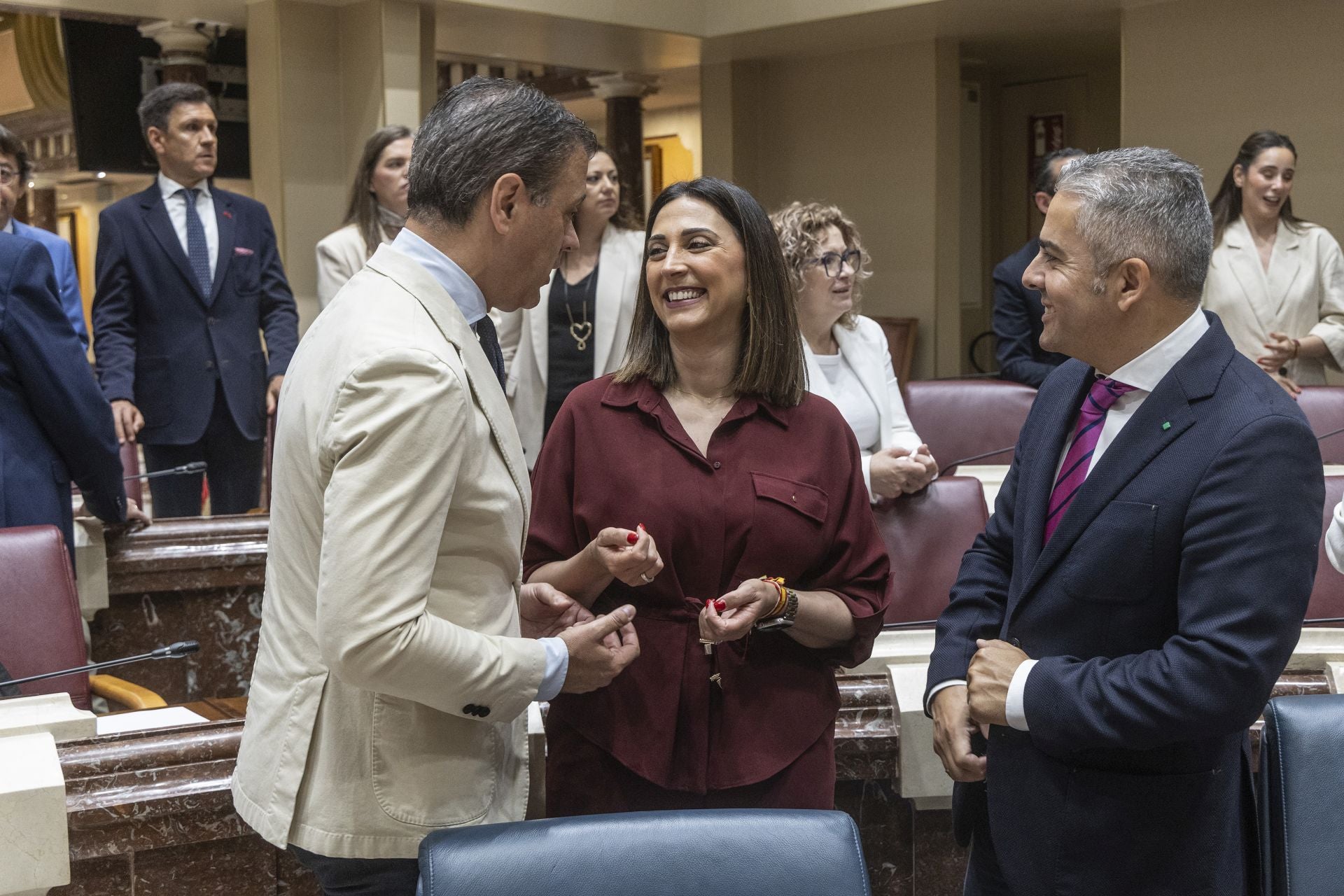 La aprobación del techo de gasto de la Comunidad para 2025, en imágenes