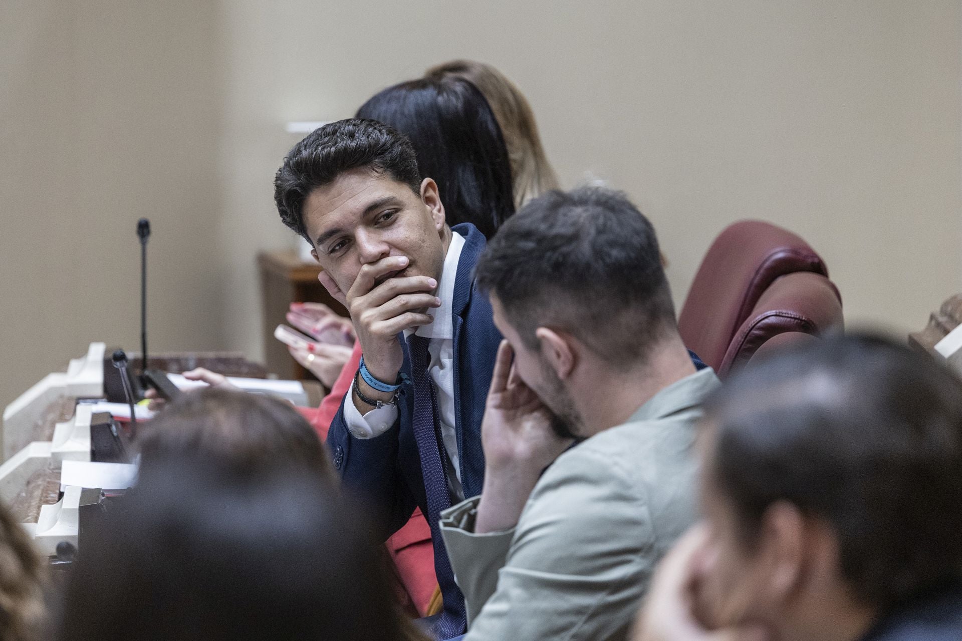 La aprobación del techo de gasto de la Comunidad para 2025, en imágenes