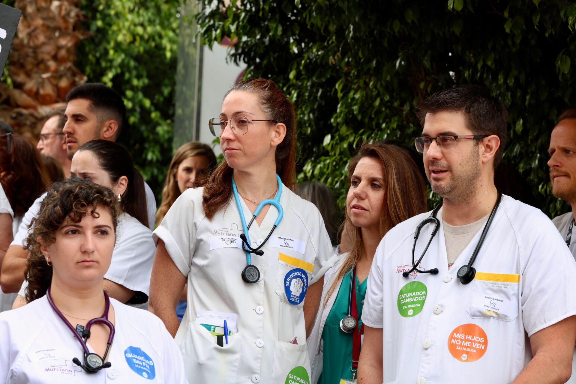 La huelga de médicos en los hospitales de Murcia, Cartagena y Lorca, en imágenes