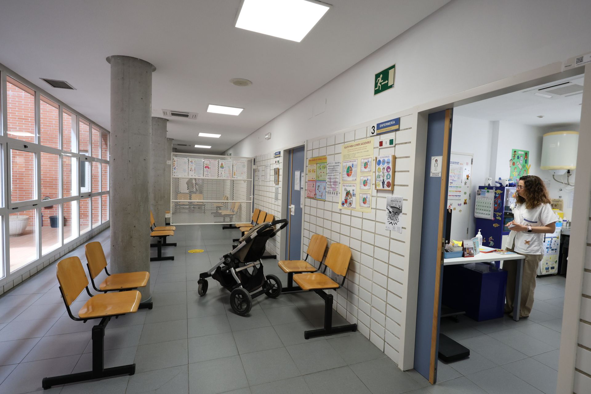 La huelga de médicos en los hospitales de Murcia, Cartagena y Lorca, en imágenes