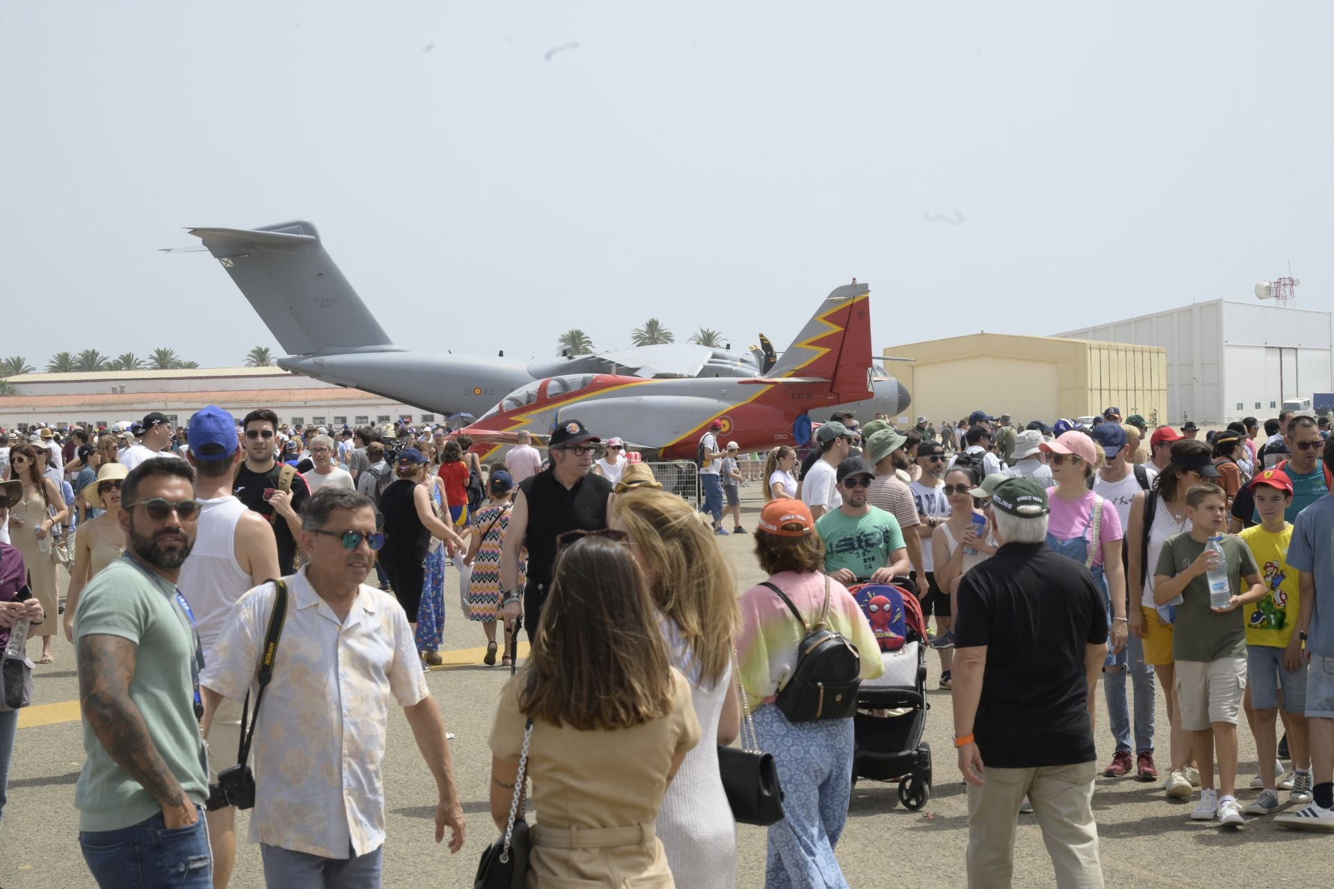 Las imágenes de la exhibición de aviones del festival Aire 25