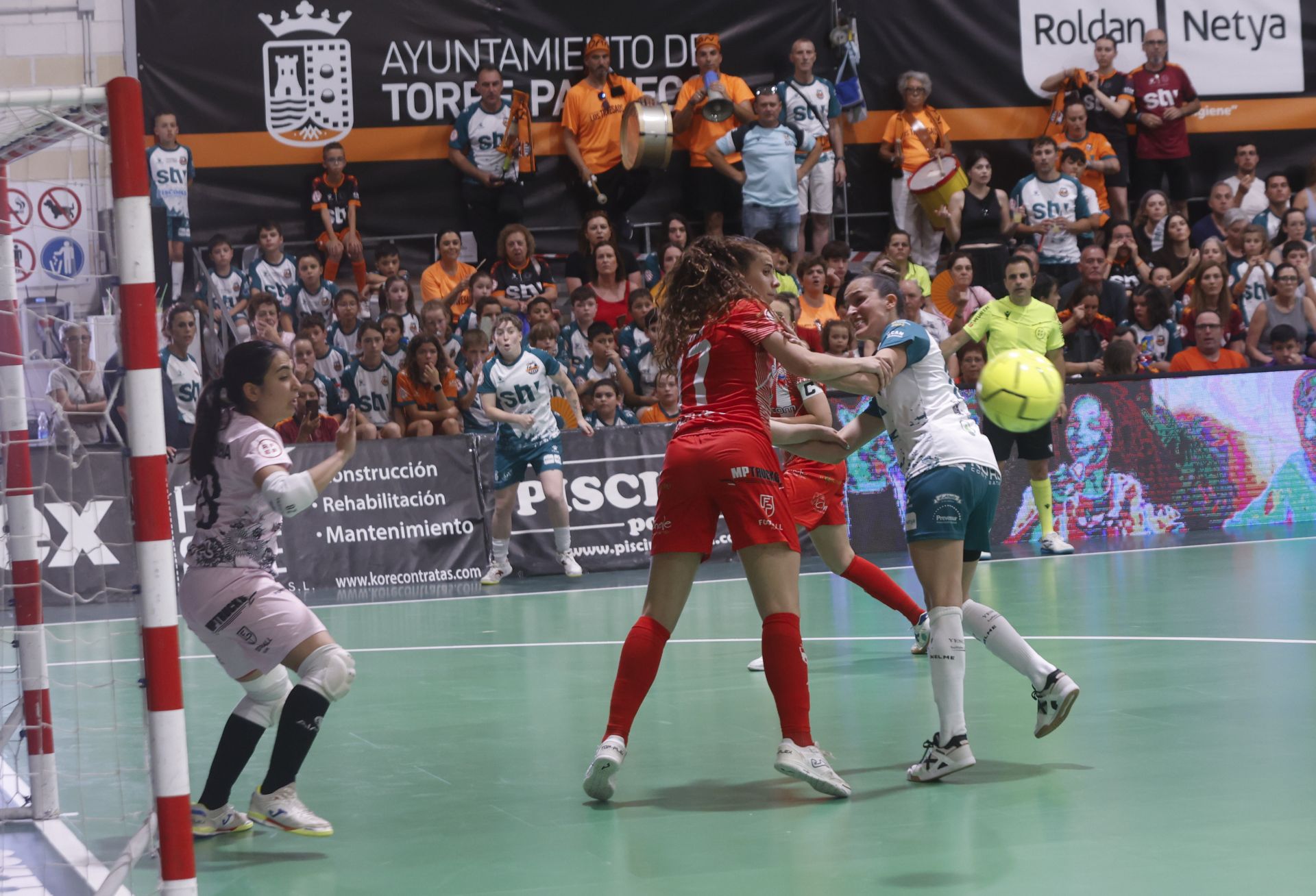 Las imágenes del partido entre el STV Roldán y el Futsi Navalcarnero