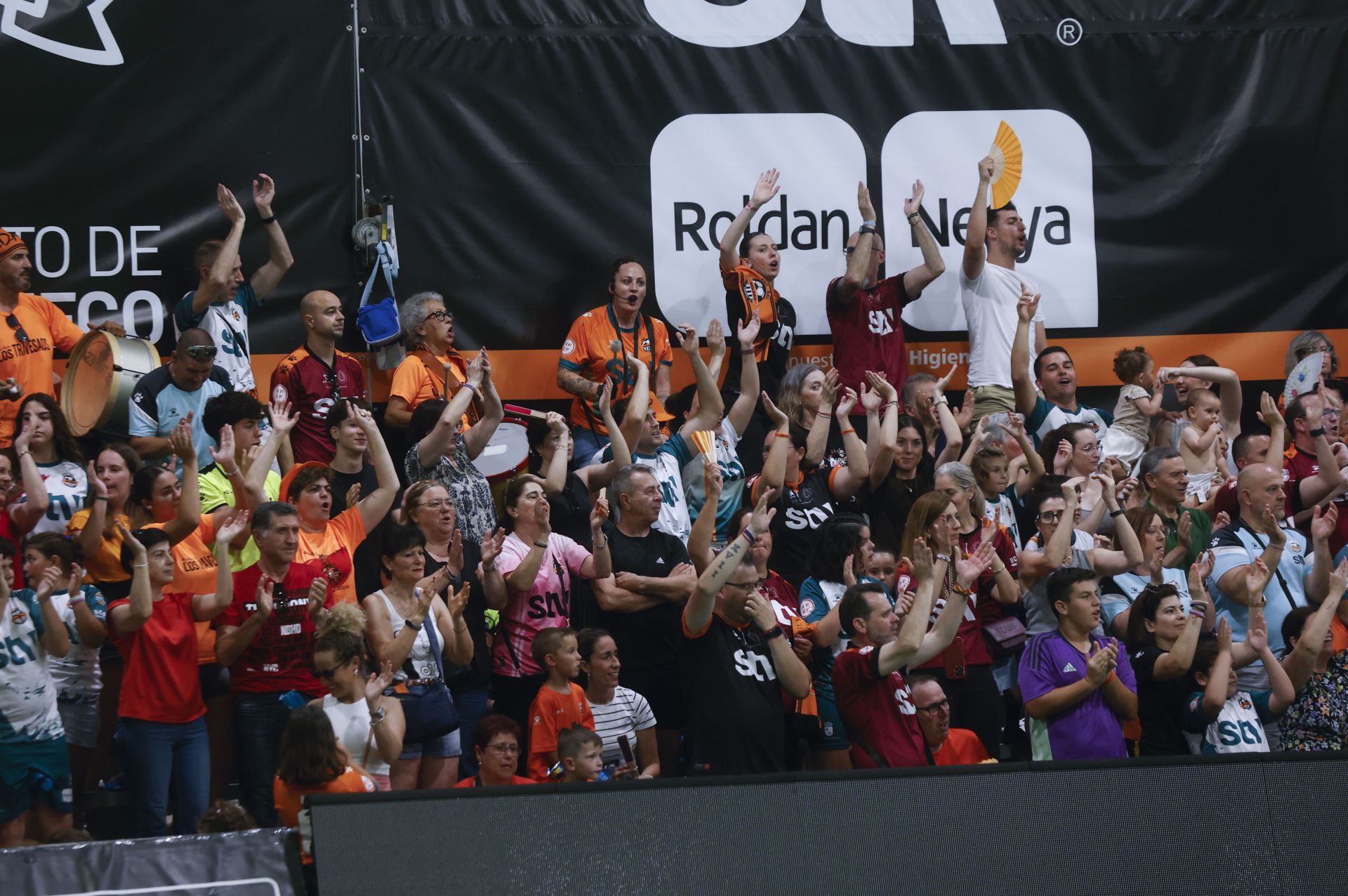 Las imágenes del partido entre el STV Roldán y el Futsi Navalcarnero
