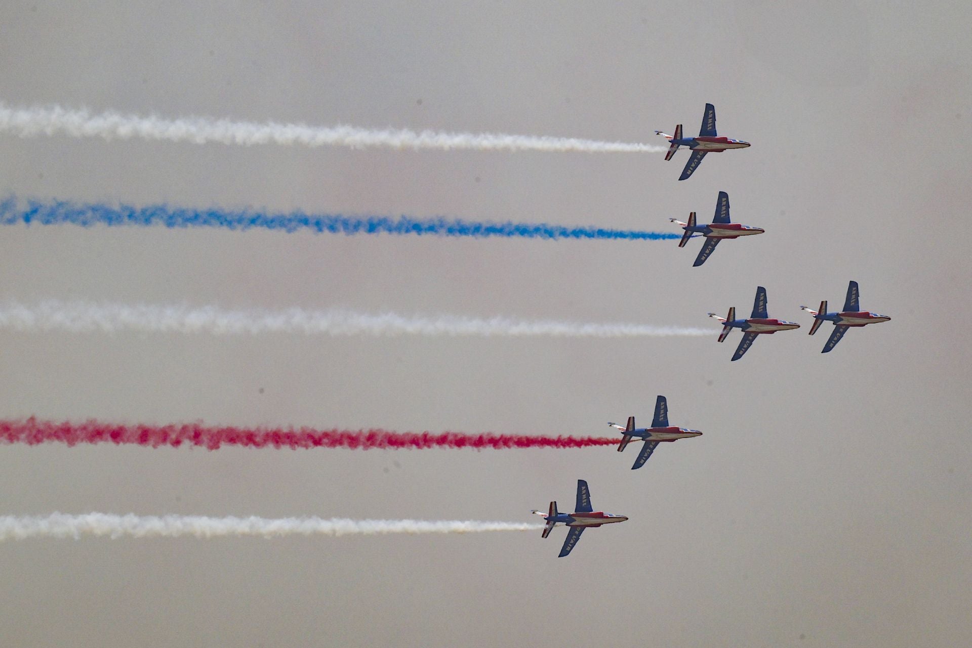 Las imágenes de la exhibición de aviones del festival Aire 25