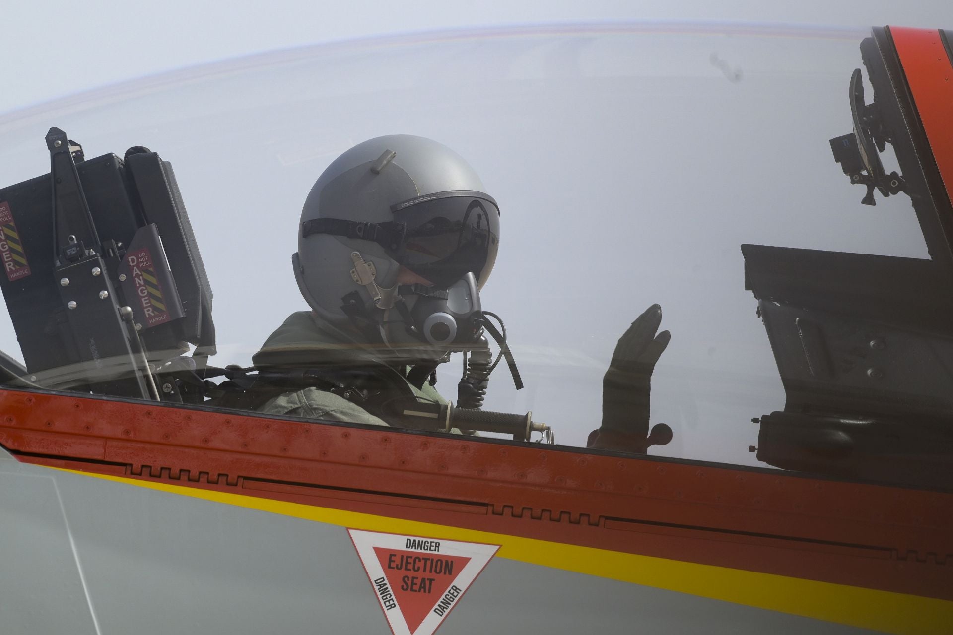 Las imágenes de la exhibición de aviones del festival Aire 25