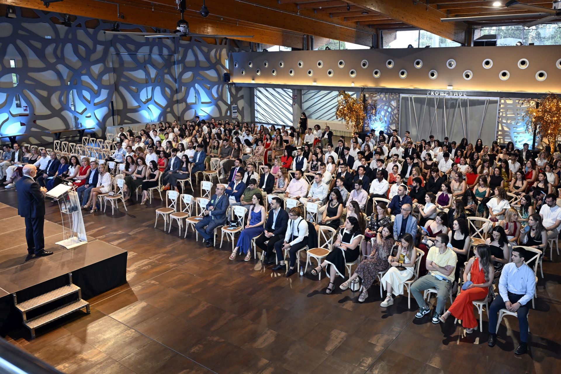 Acto de bienvenida para los nuevos miembros del Colegio de Médicos de la Región de Murcia, en imágenes