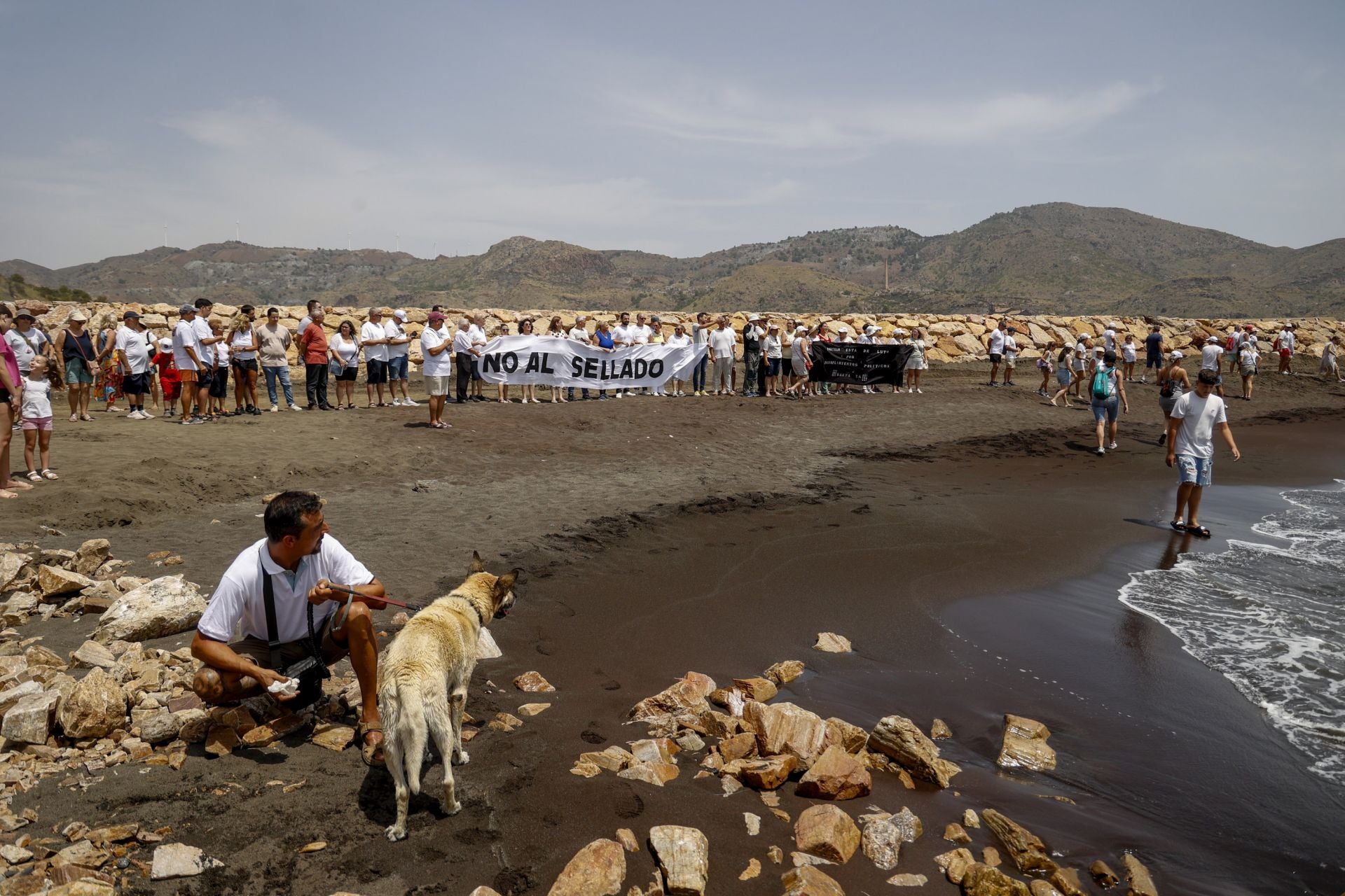Protesta por la regeneración de la bahía de Portmán, en imágenes