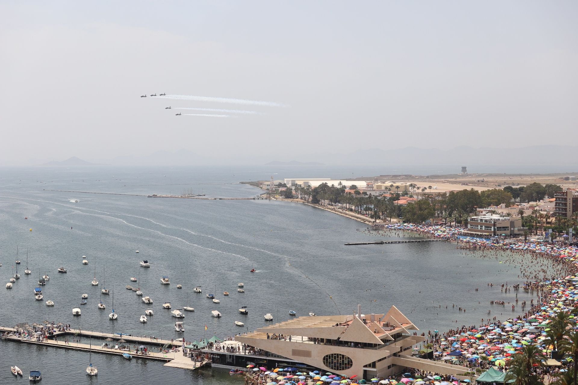 En imágenes, la exhibición aérea en el festival Aire 25 de San Javier