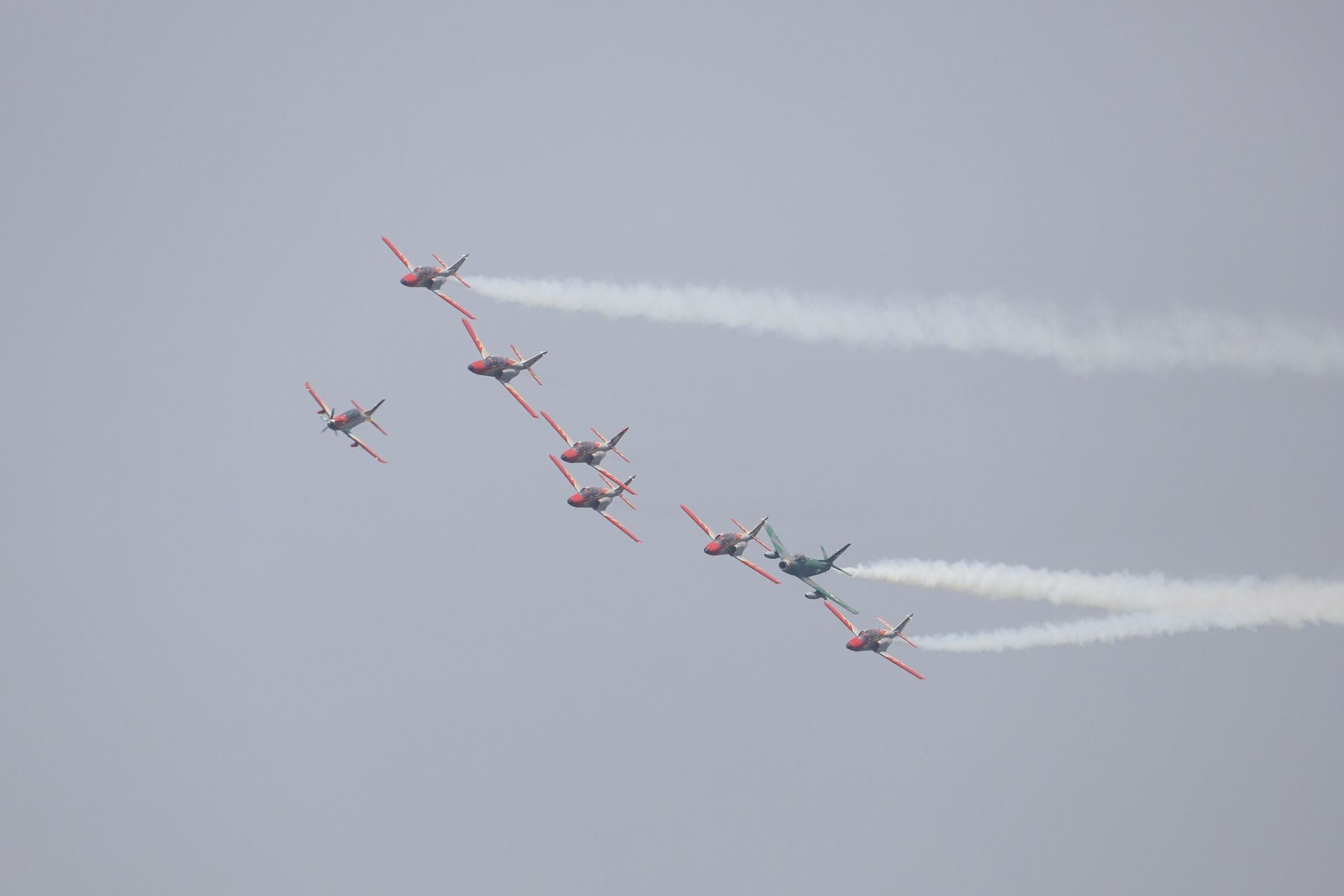 En imágenes, la exhibición aérea en el festival Aire 25 de San Javier