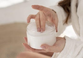 Revisa tu neceser: Sanidad retira del mercado estas marcas de cosméticos vendidas en España.