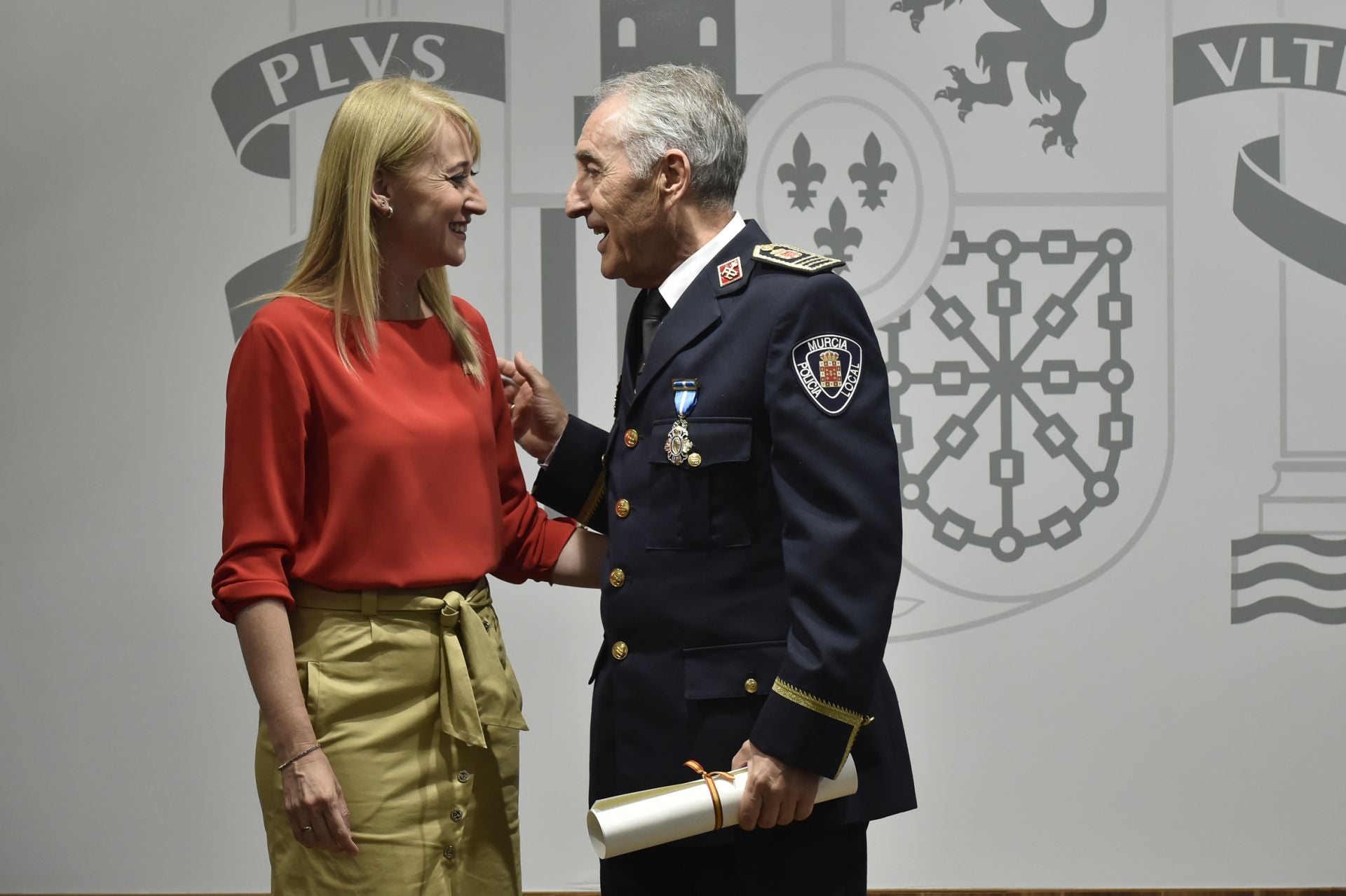 La entrega de medallas de la Orden del Mérito Civil e Isabel la Católica, en imágenes