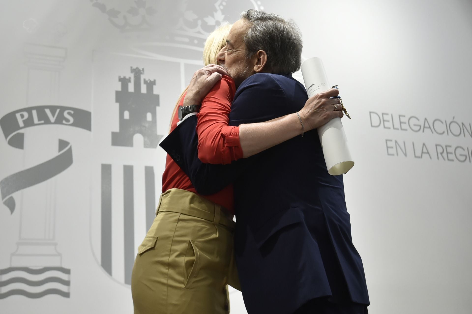 La entrega de medallas de la Orden del Mérito Civil e Isabel la Católica, en imágenes