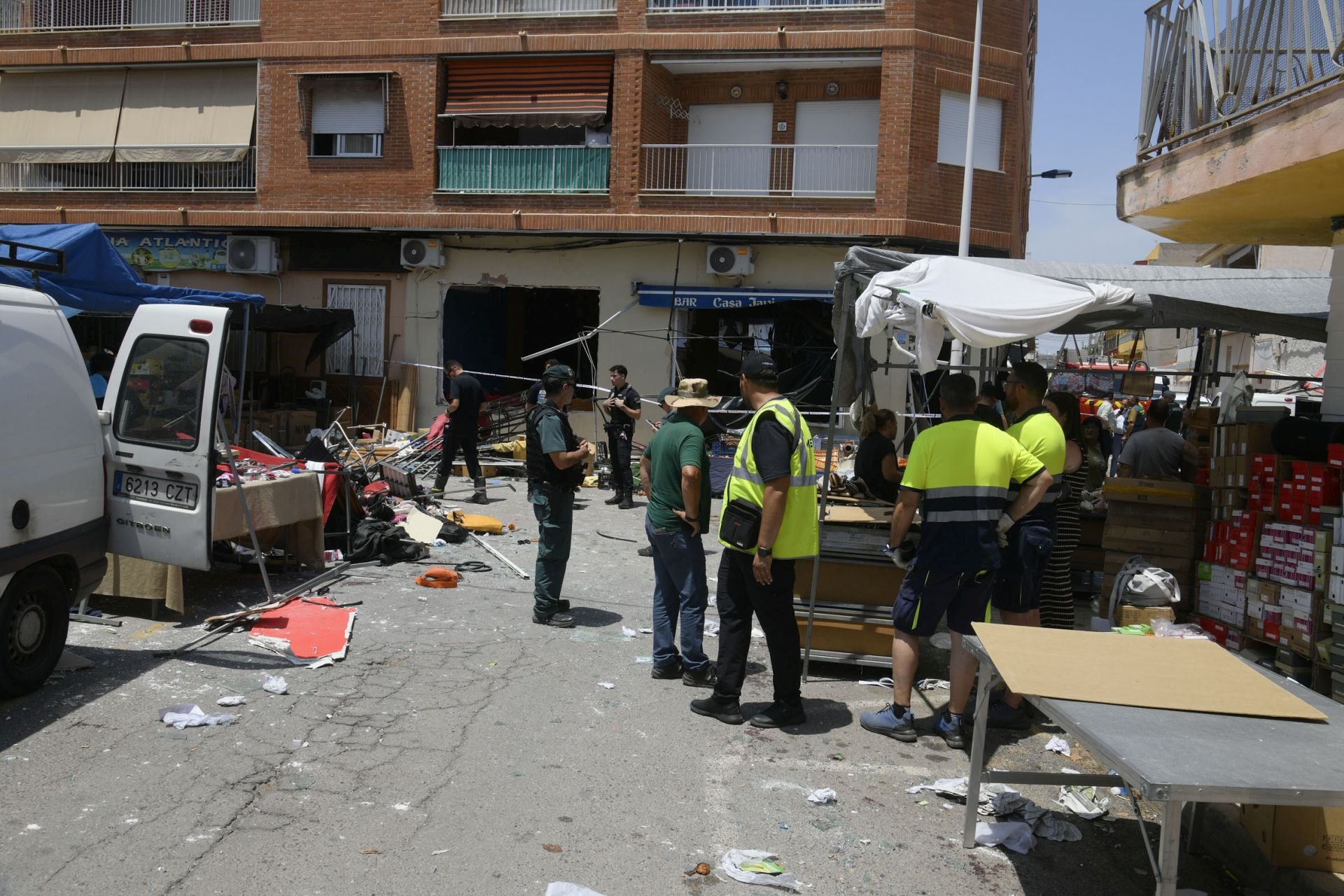 Explosión de gas en un bar de Lo Pagán, en imágenes