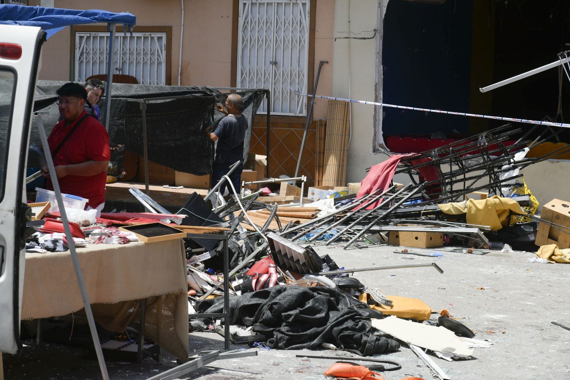 Explosión de gas en un bar de Lo Pagán, en imágenes