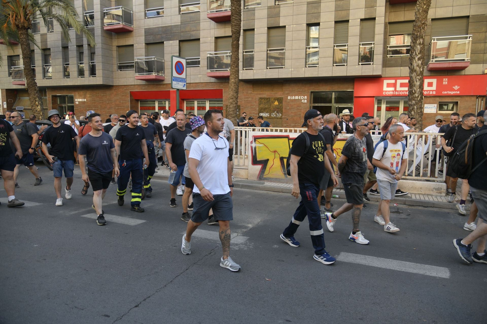 La protesta de los operarios auxiliares de Navantia, en imágenes