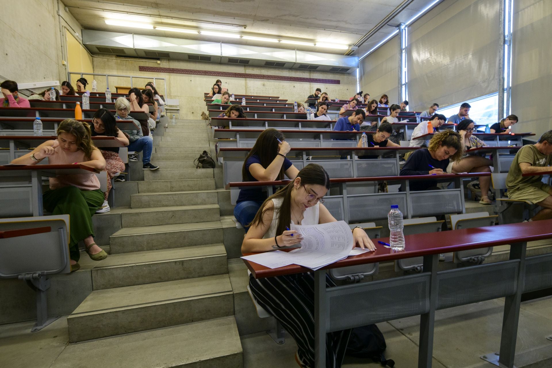 El primer examen de las oposiciones a Secundaria, en imágenes
