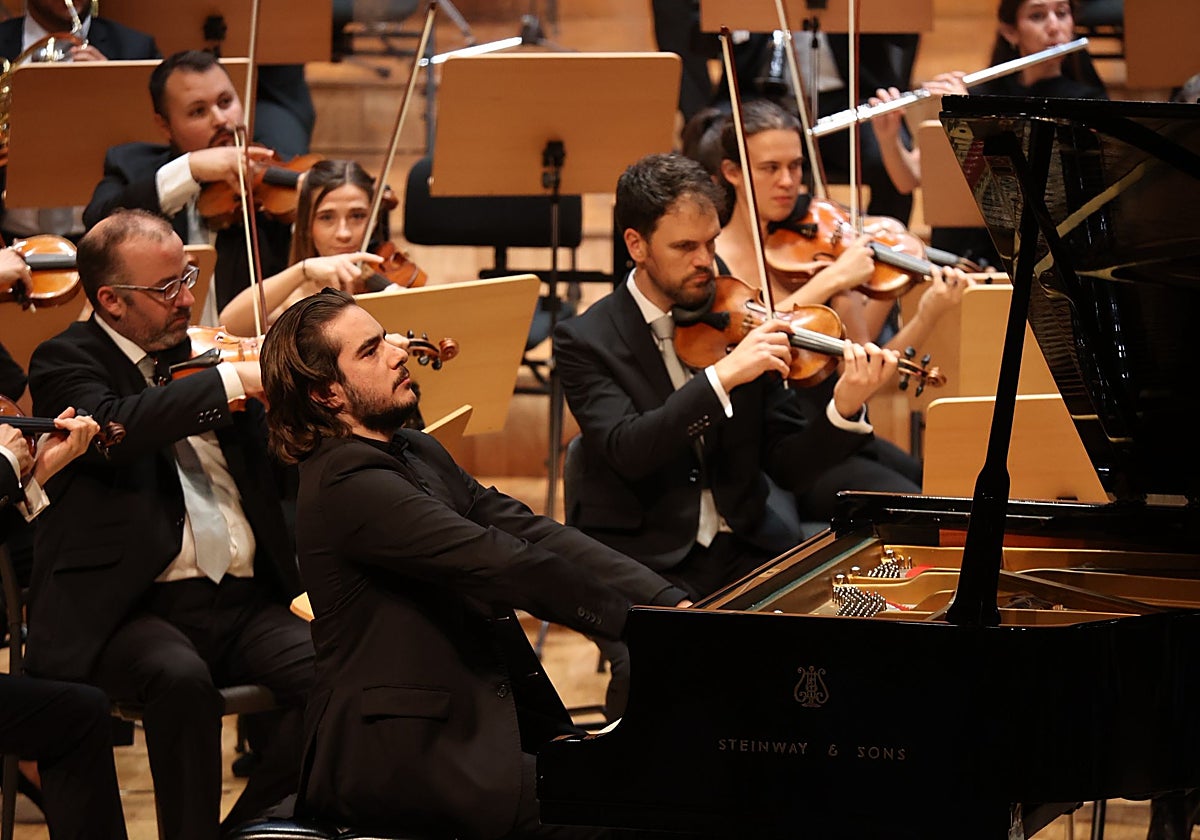 Este intérprete de veintiún años ofreció una madura y profunda lectura de la obra de Chaikovski.