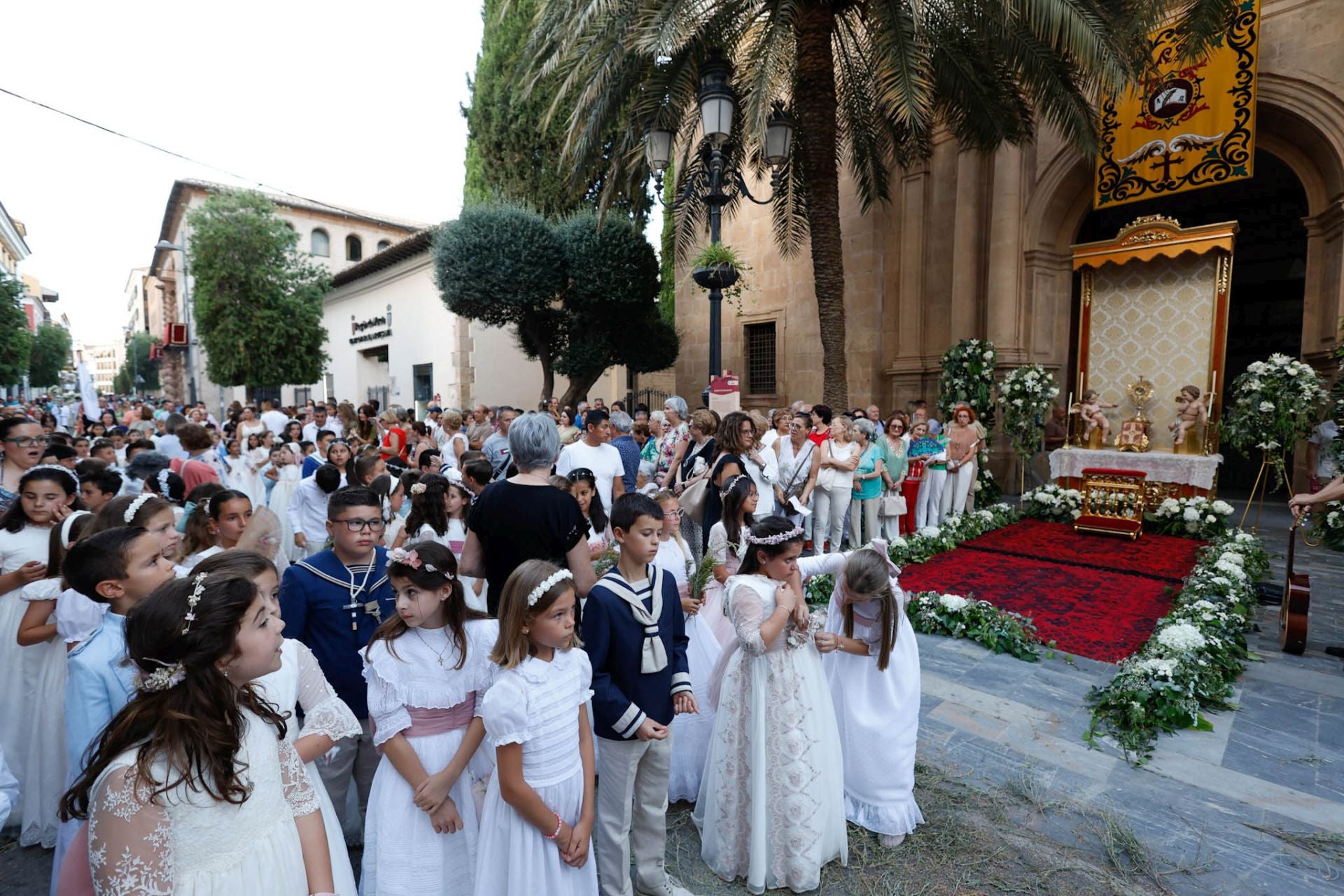 El Corpus llena de tradición el casco viejo de Lorca