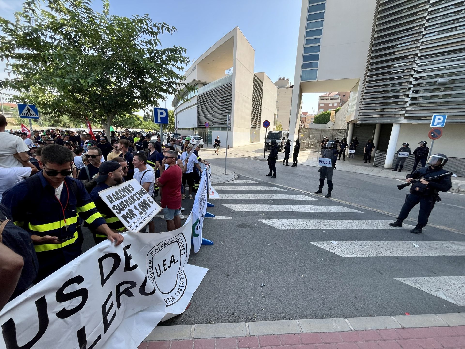 La protesta de los trabajadores de Navantia en la Fremm, en imágenes