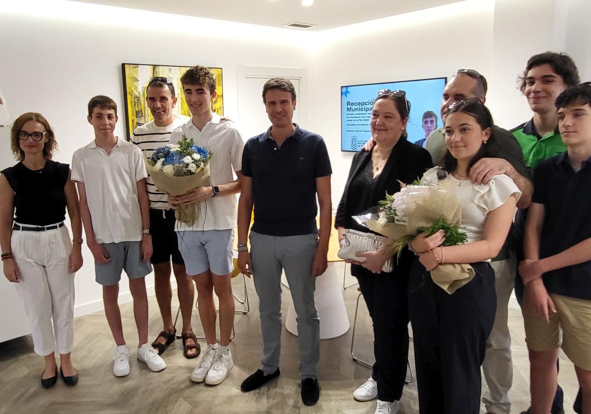 Homenaje a los alumnos de Molina de Segura con la segunda y tercera mejor nota en la PAU