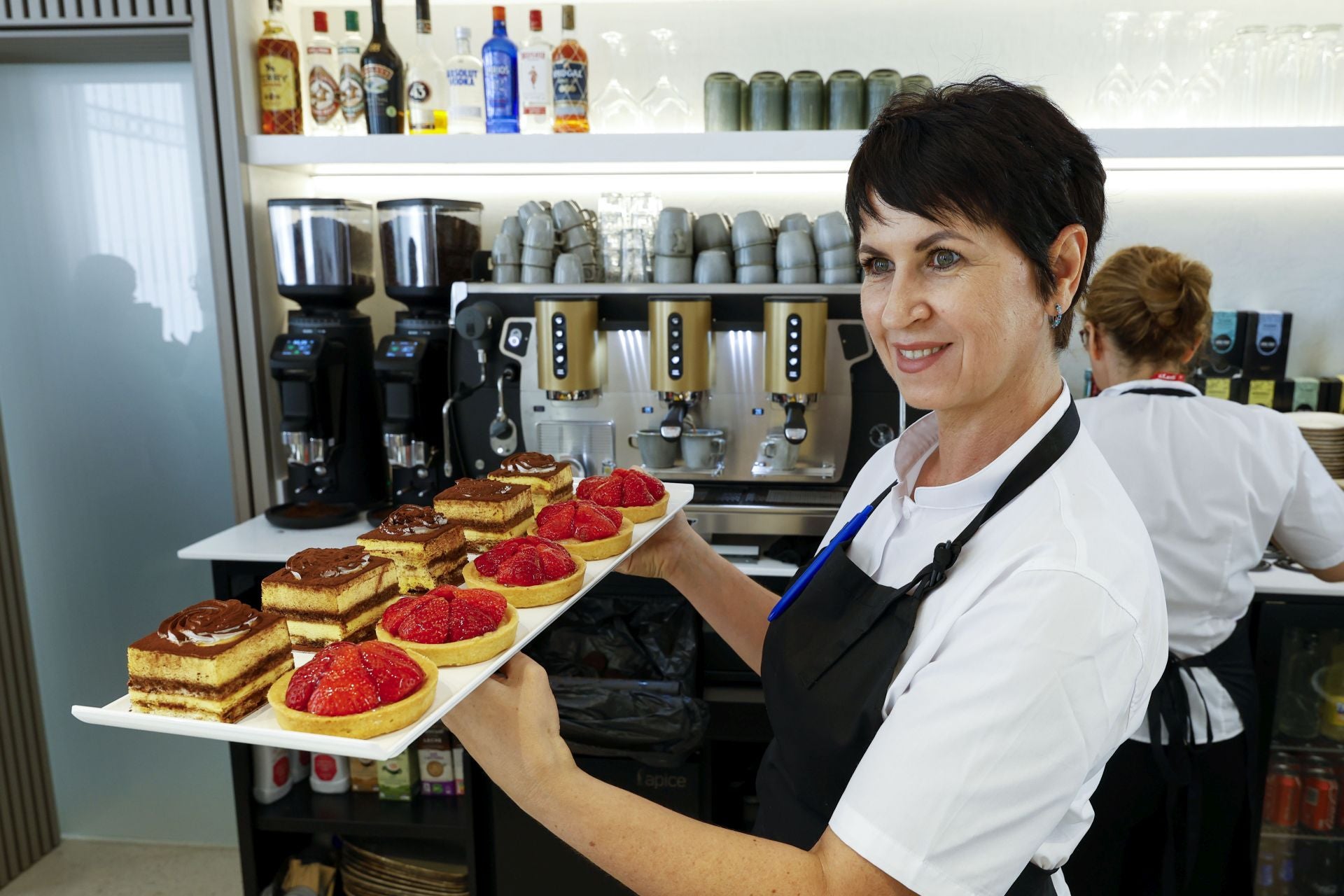La nueva cafetería de la Cárcel Vieja de Murcia, en imágenes