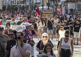 Los trabajadores del metal, durante su recorrido este viernes por las calles del centro de Cartagena.