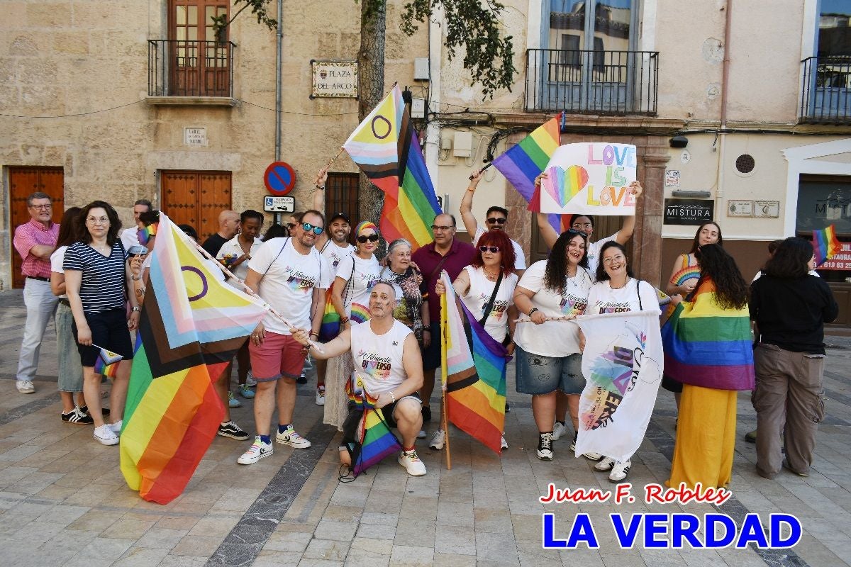 Imágenes de la concentración y lectura del manifiesto del Día del Orgullo LGTBI en Caravaca