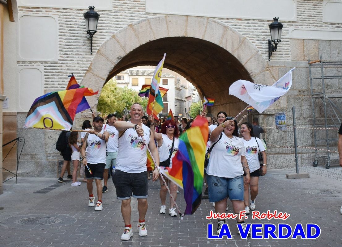 Imágenes de la concentración y lectura del manifiesto del Día del Orgullo LGTBI en Caravaca