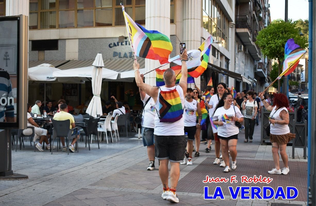 Imágenes de la concentración y lectura del manifiesto del Día del Orgullo LGTBI en Caravaca