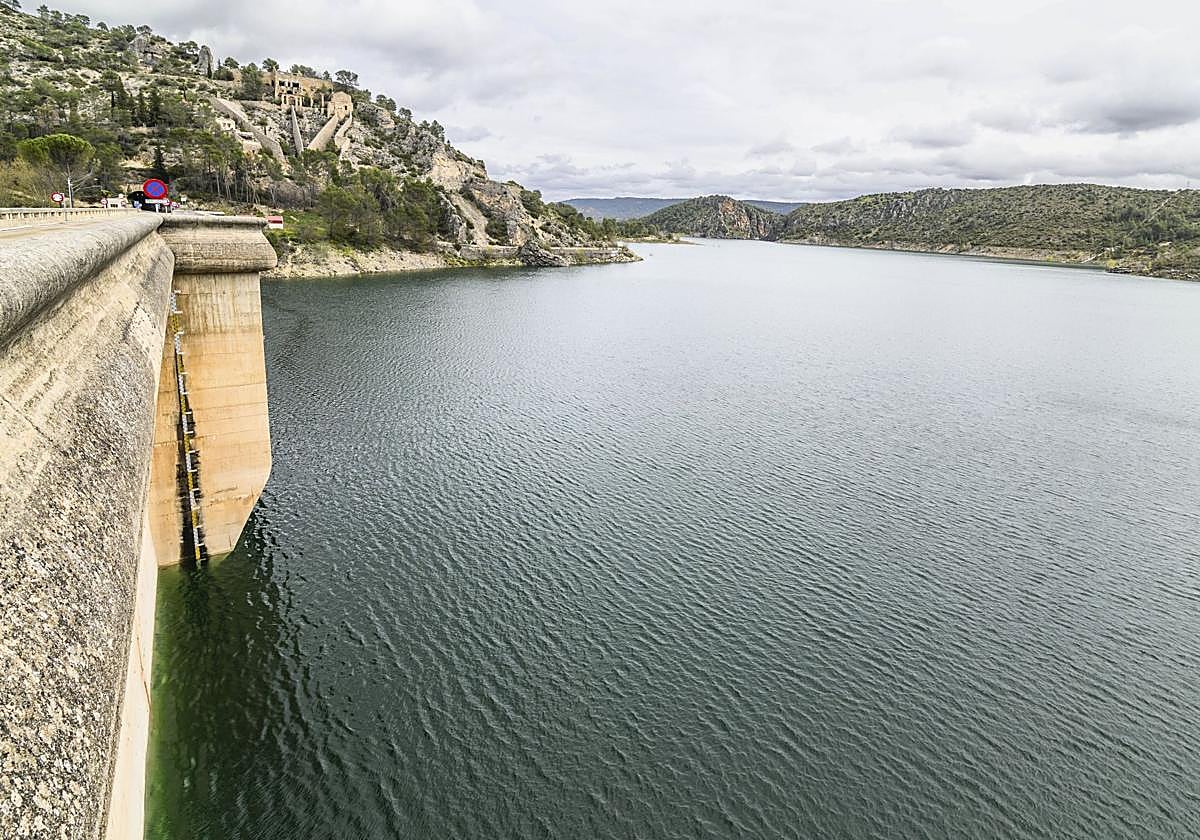 Imagen de archivo del embalse de Entrepeñas.