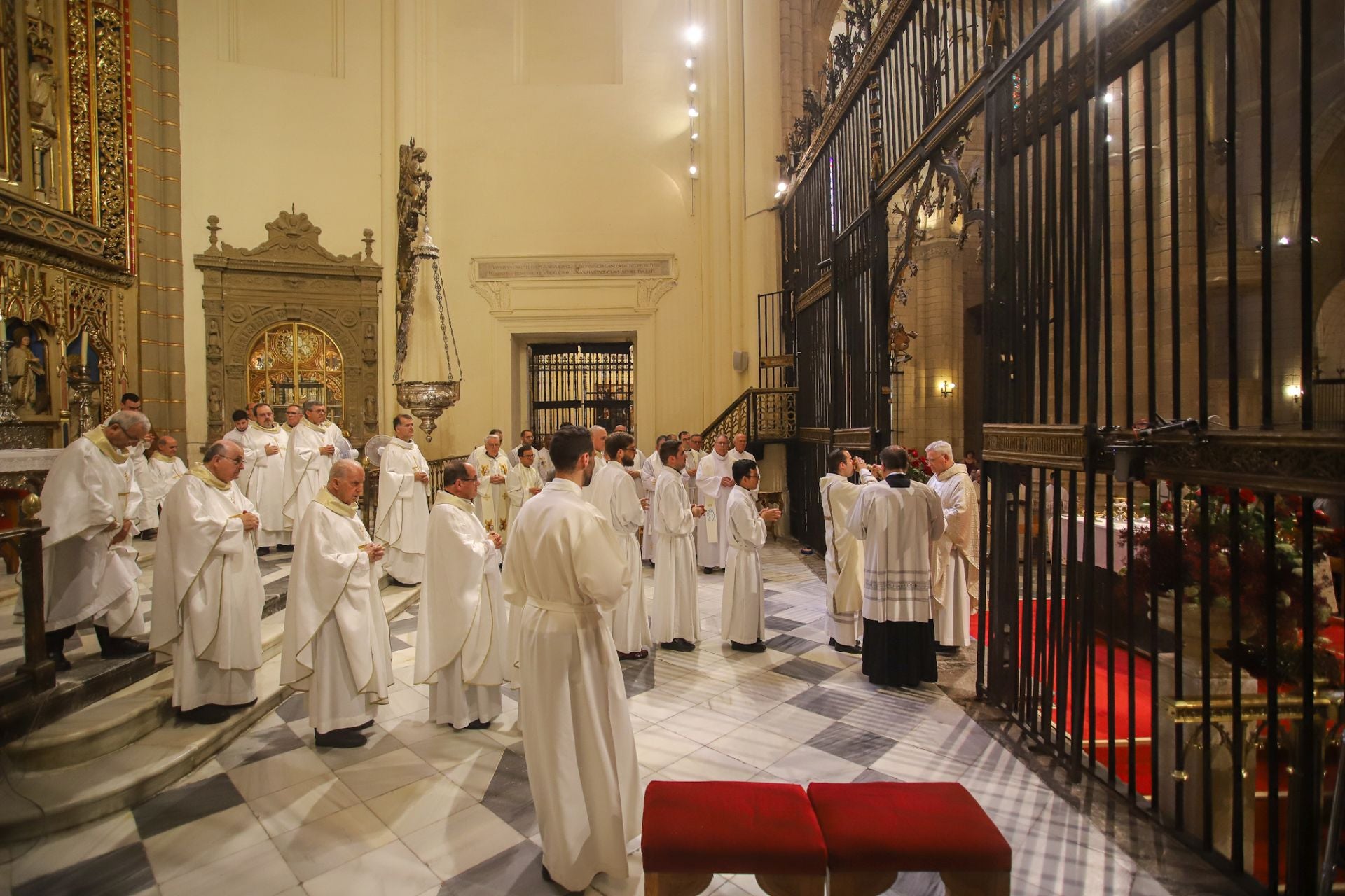 El obispo de la Diócesis de Cartagena celebra sus bodas de oro sacerdotales, en imágenes