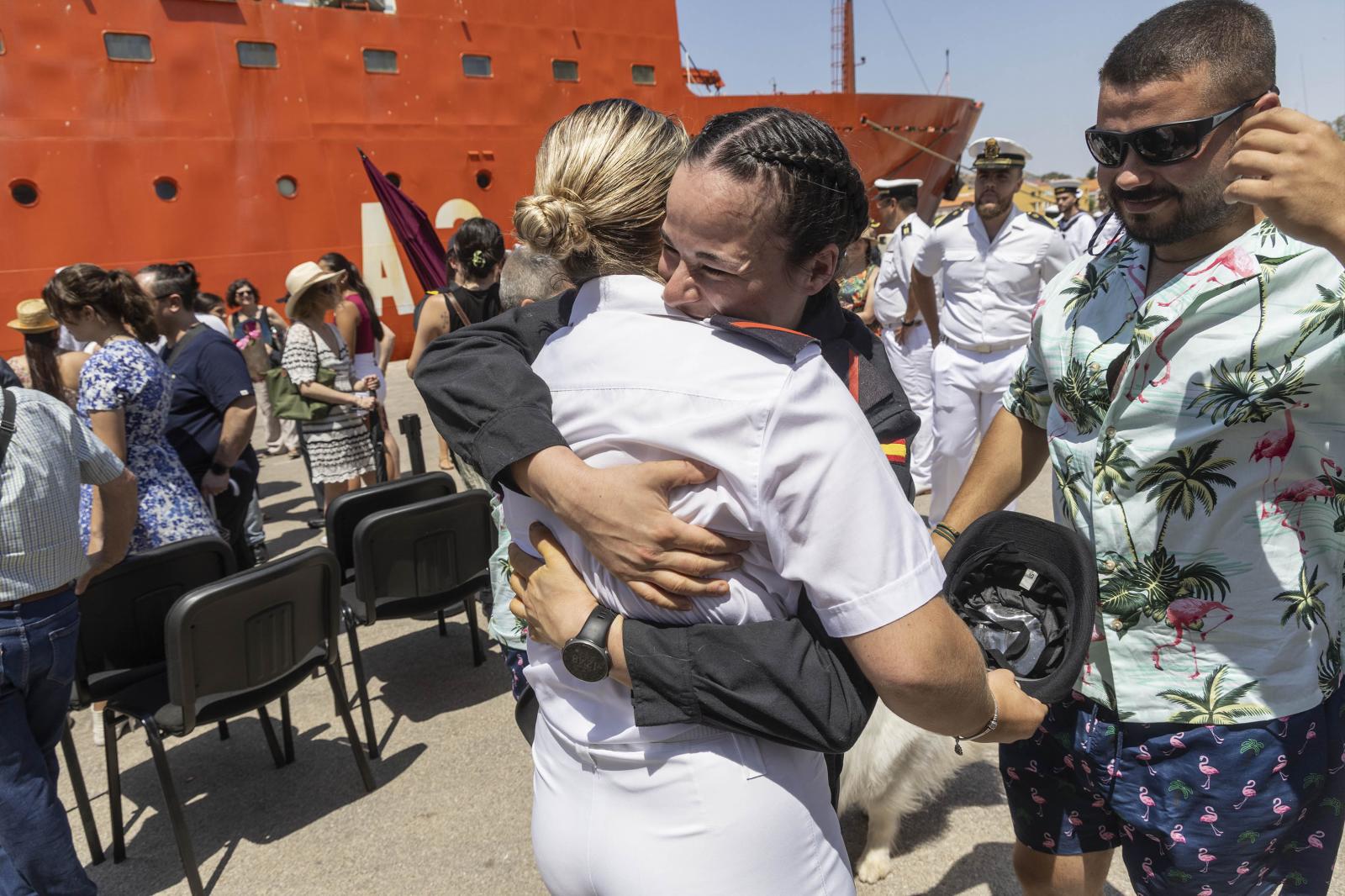 El regreso del Hespérides a Cartagena, en imágenes